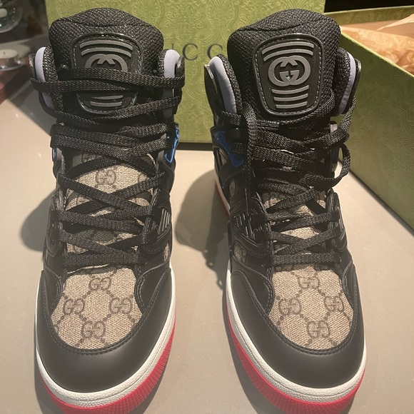 Brand New Never Worn Gucci sneakers NWB unisex size 8 men 10 women - Picture 3 of 6